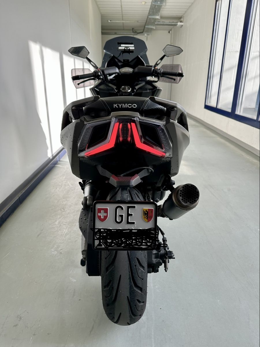Kymco Scooter: Kymco AK550 35kw,2021-10100km – Usato da Genève venduto da Tom6 2