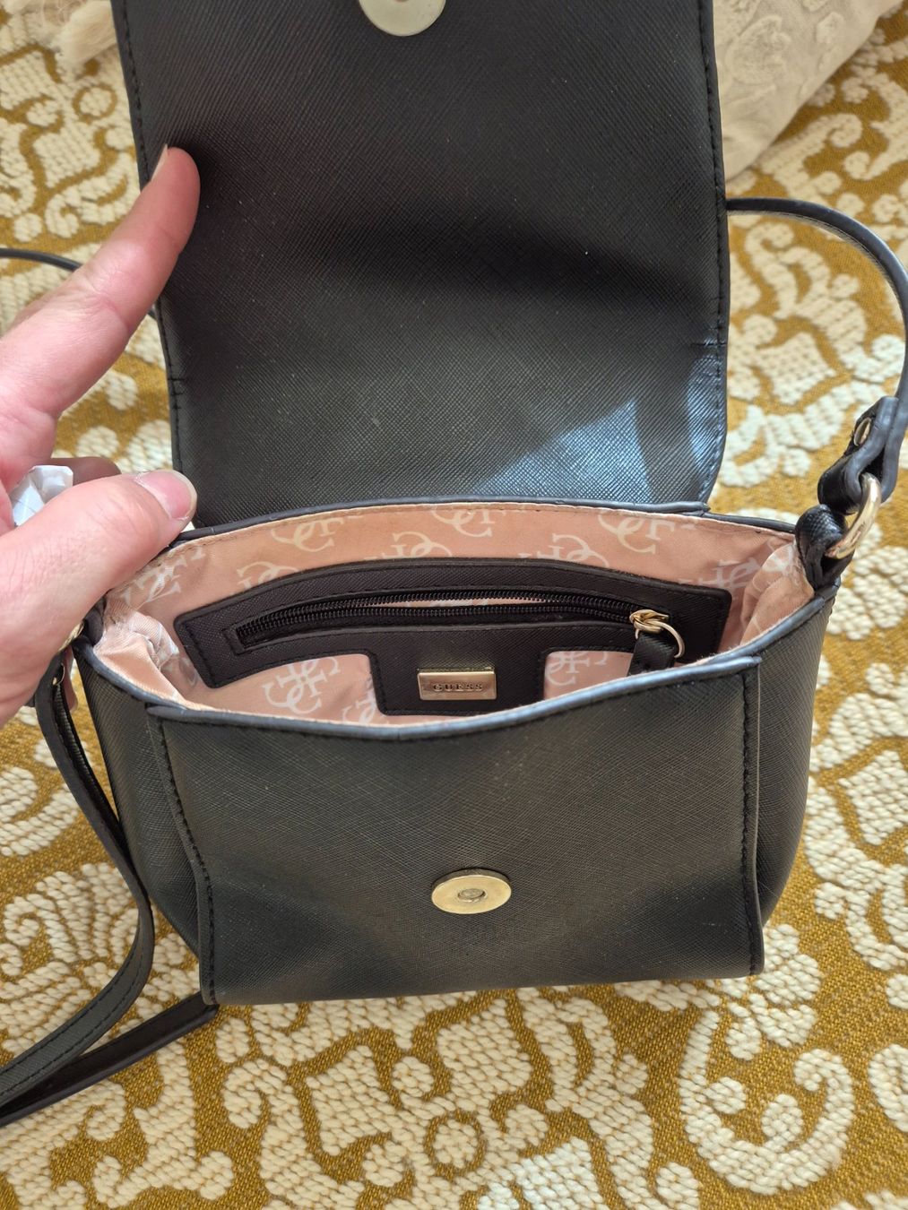 Borse da donna: Tasche Guess – Usato da Leissigen venduto da ali_k9v8 1
