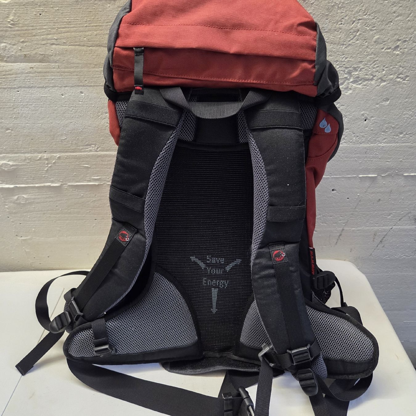 Mammut Zaini: Wanderrucksack Mammut rot schwarz.. – Usato da Stans venduto da Ducati16 1