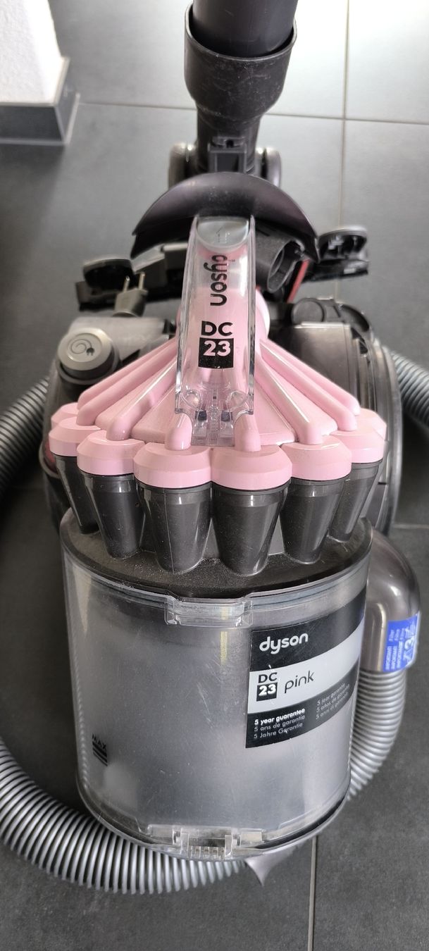 Dyson Aspirapolveri & Accessori: Staubsauger Dyson DC 23 – Usato da Reinach BL venduto da Thfc 1
