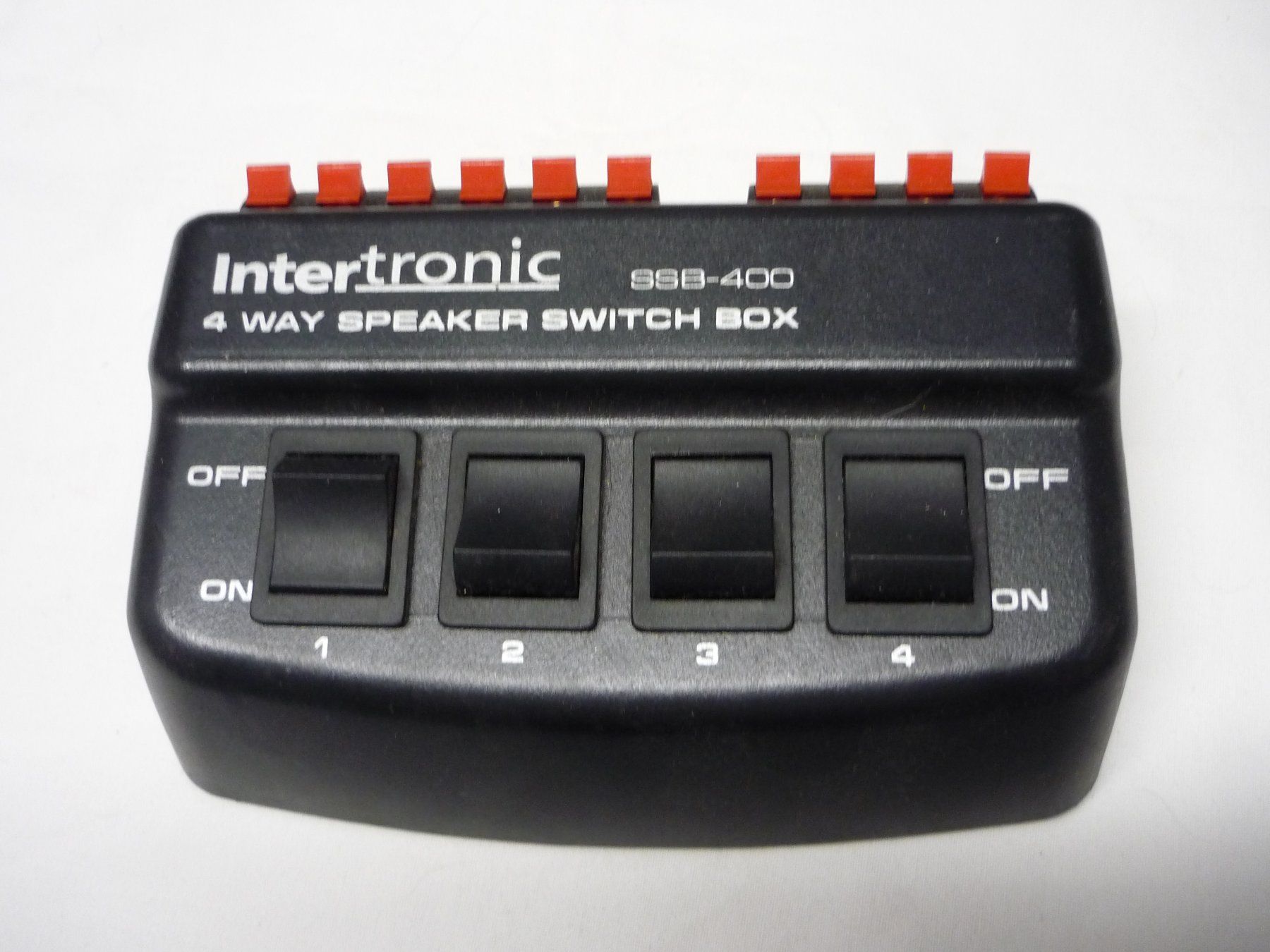 Autres décorations & accessoires: Manual 4 Way Speaker Switch Box Intertronic SSB-400 – D'occasion à Beringen par Flatretriever