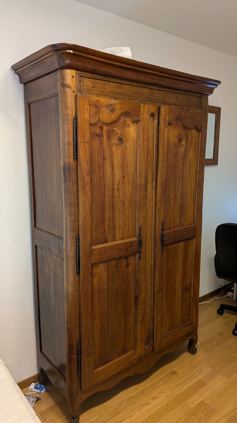 Armadi: Armoire ancienne avec penderie – Usato da Apples venduto da lverschu 1