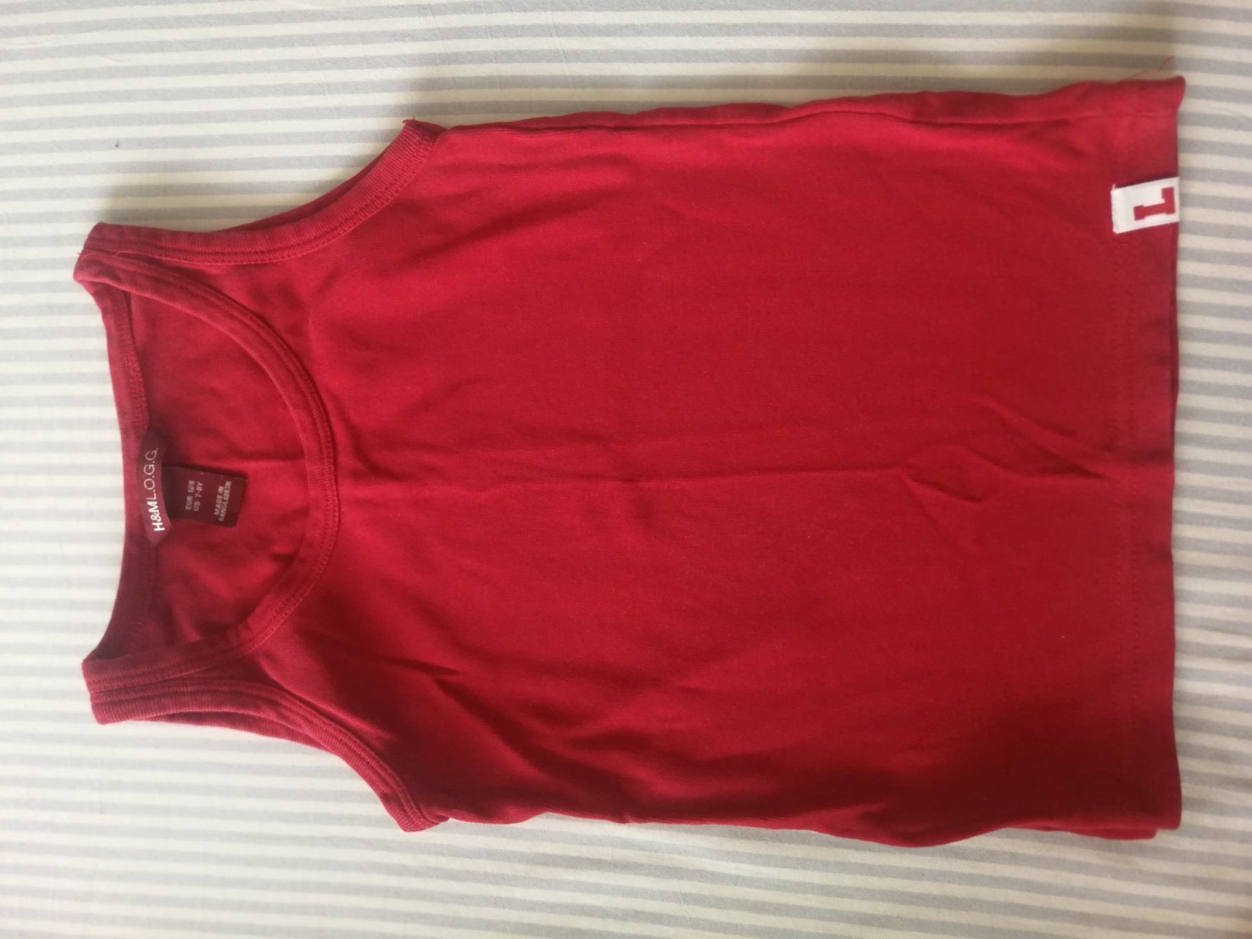H&M Biancheria intima: Unterhemd rot h&m 7-8j – Usato da Zürich venduto da laude