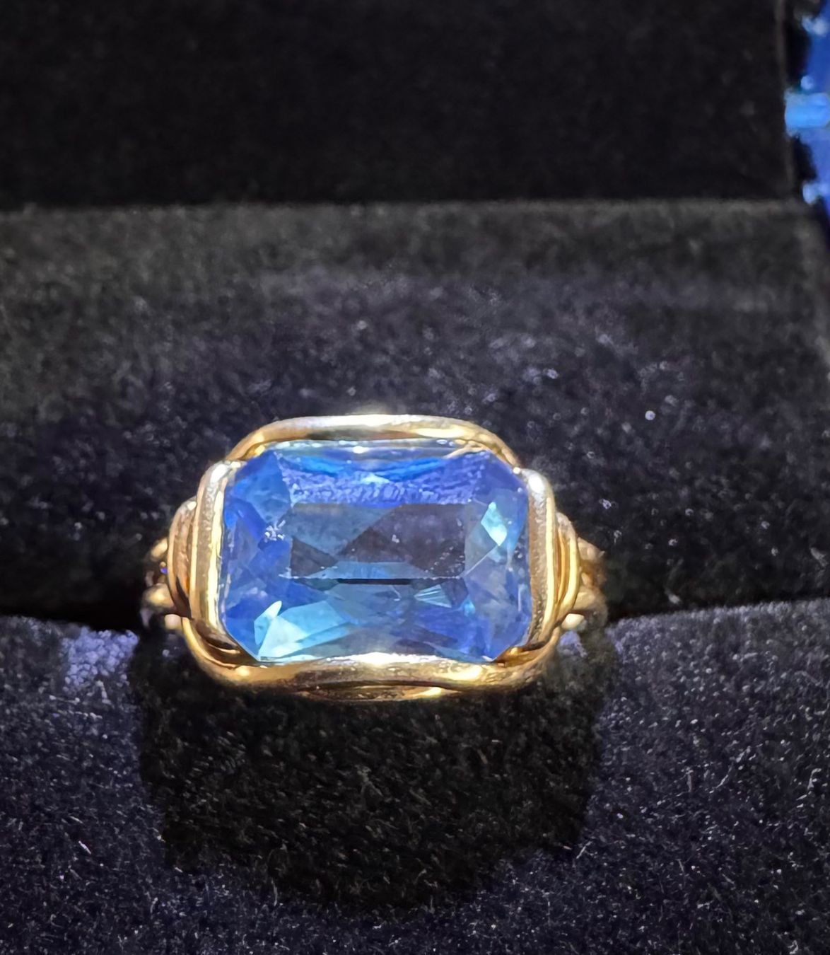 Anelli: 750-er Gold Ring mit blauem Stein – Usato da Ebikon venduto da Dmasterx 6