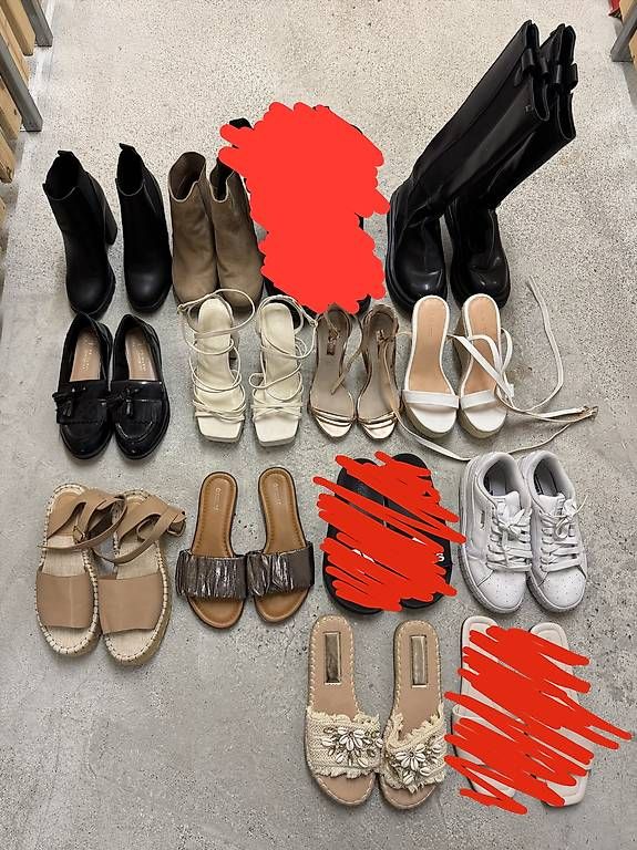 Scarpe da donna: Damenschuhe Gr. 36 | 11 Paar – Usato da Uster venduto da cynale