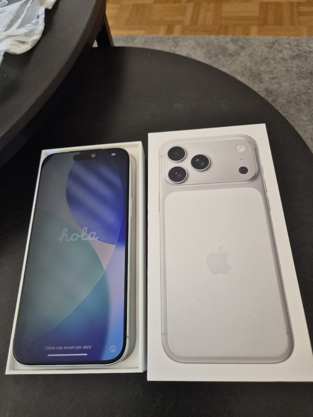 Apple Telefoni cellulari / Smartphones: iphone 17 pro max 256gb – Usato da Regensdorf venduto da Giuseppe2297