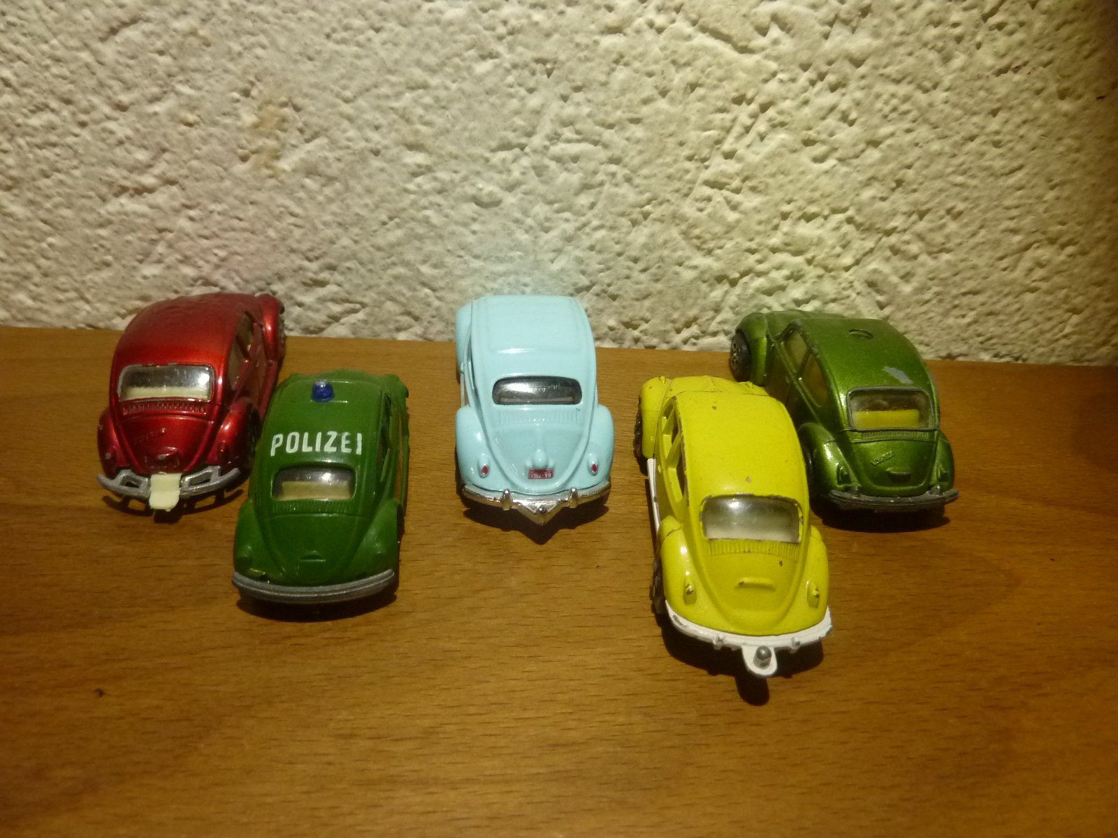 Volkswagen Modellautos: Fünfer Set an kleinen VW Käfer Sammlung – Gebraucht aus Hochfelden von swissice 4