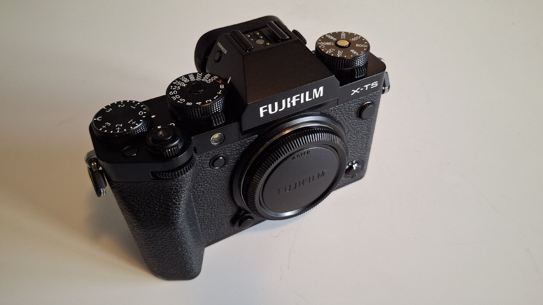 Fujifilm Fotocamera: Fujifilm X-T5 – Usato da Rorbas venduto da Capricorn63 1