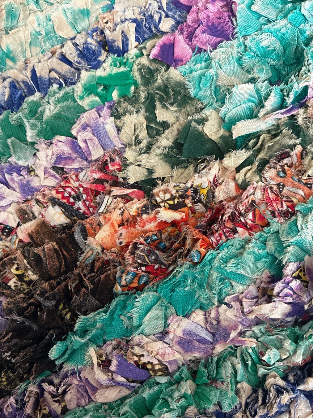 Teppiche: Farbenfroher Teppich (Unikat) – Gebraucht aus Bülach von gina52 3