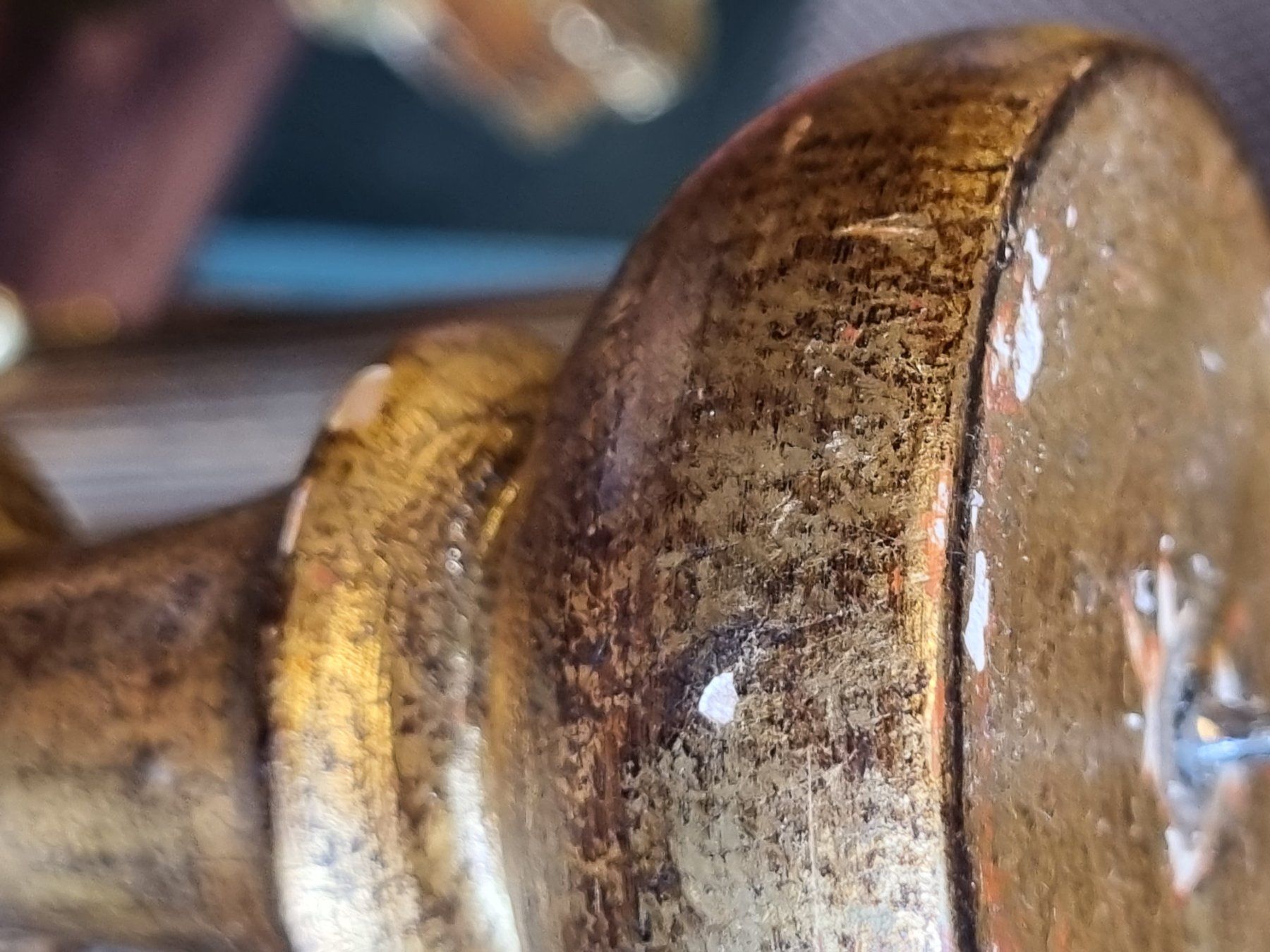Portacandele: Antiker grosser Kerzenständer goldfarben – Usato da Scharnachtal venduto da devin03 7