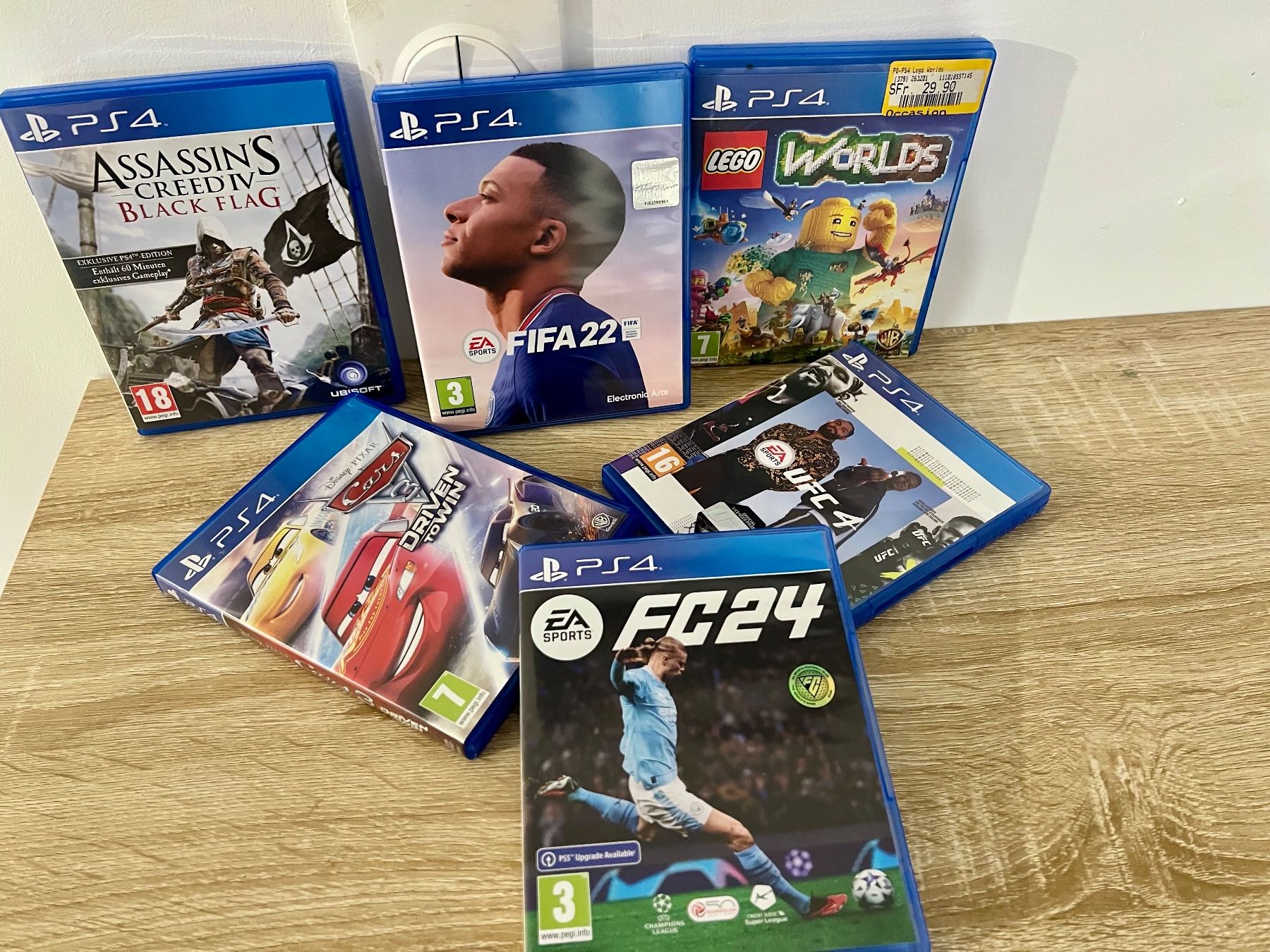 Giochi: PS4 Spiele FC24 UND +++ – Usato da Zürich venduto da T.E.B