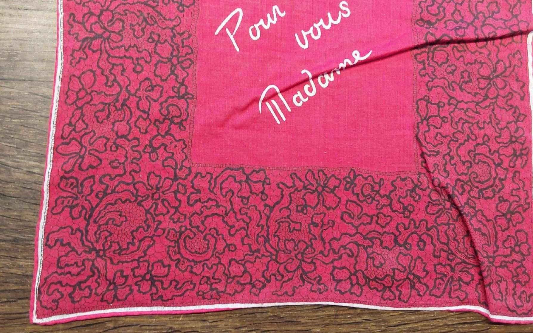 Sonstige Kleidung & Accessoires: Taschentuch rot Pour vous Madame – Neu (gemäss Beschreibung) aus Köniz von scopello12 1