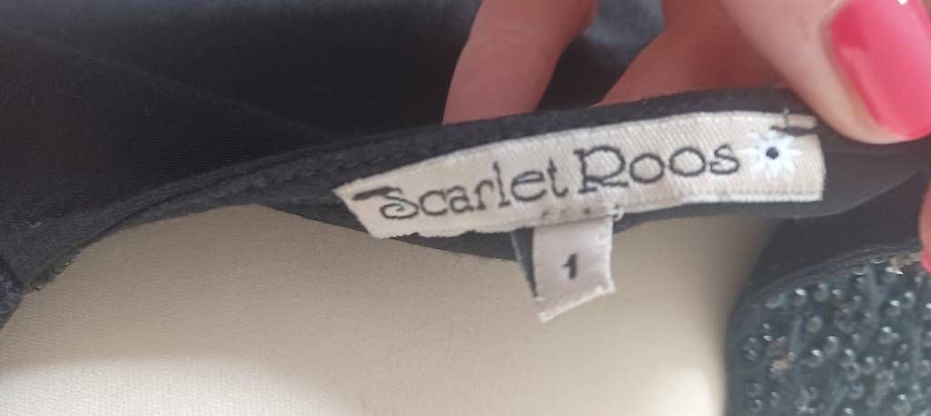 Top: Top noir Scarlet Roos taille 1 – Usato da GENEVE venduto da NathalieI01 1