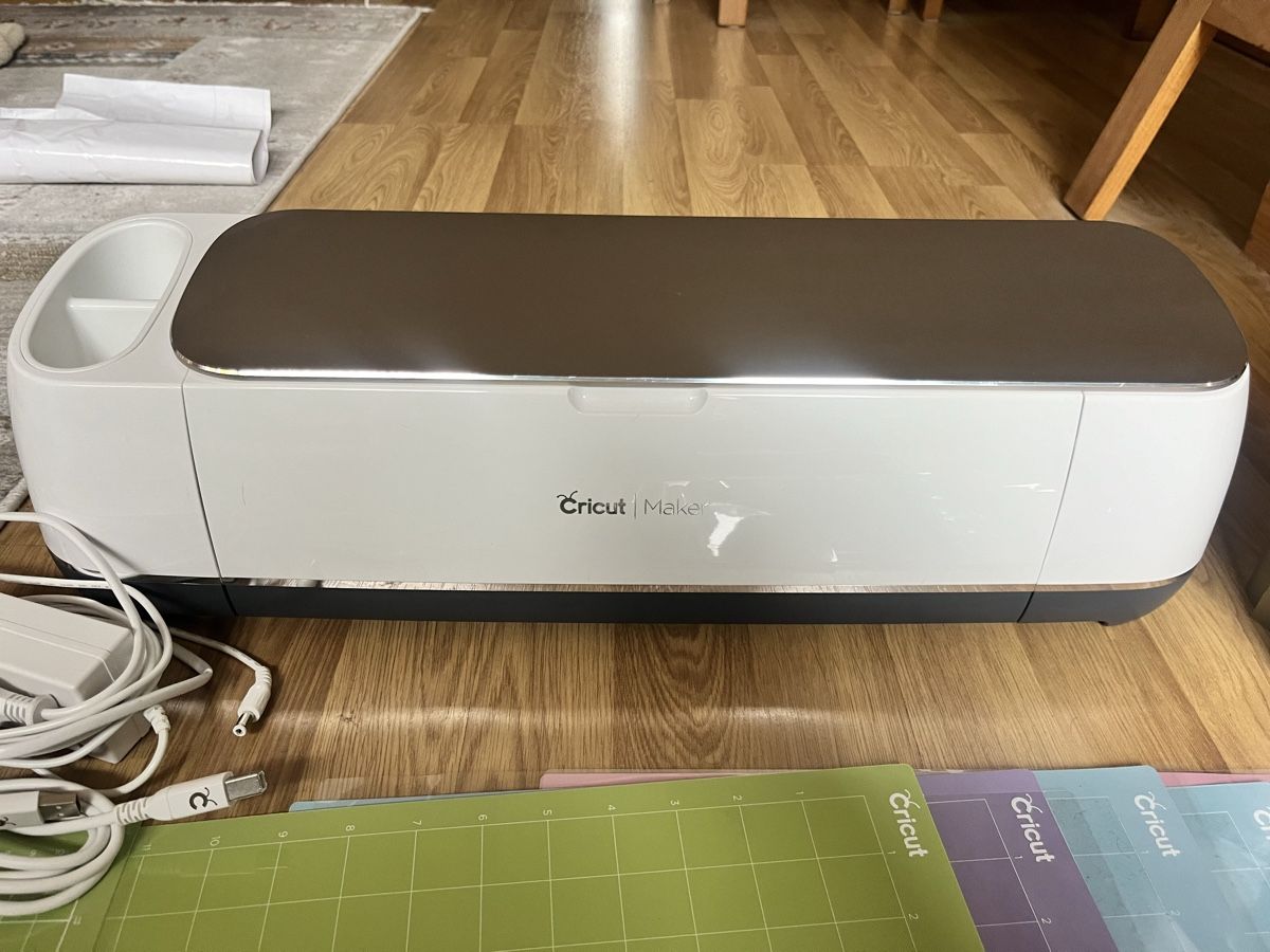 Cricut Drucker: Cricut Maker Schneideplotter + Zubehör Set – Neu (gemäss Beschreibung) aus St. Gallen von Zirta_17 3