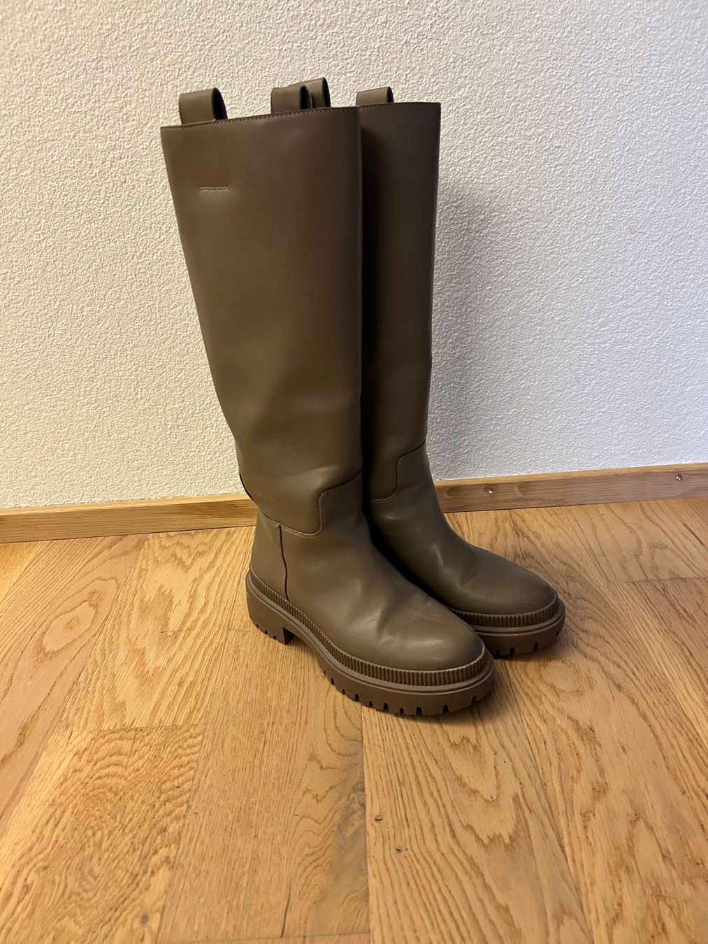 H&M Scarpe da donna: Kniehohe Stiefel – Usato da Riedholz venduto da rebeccas