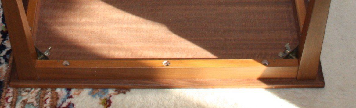 Tavoli: Eleganter Beistelltisch Holz – Usato da Flüelen venduto da Alt-und-Neu 6