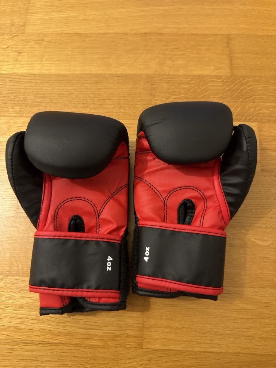 Kinderhandschuhe: Kinderbox Handschuhe – Gebraucht aus Grenchen von fil_5rdp 1