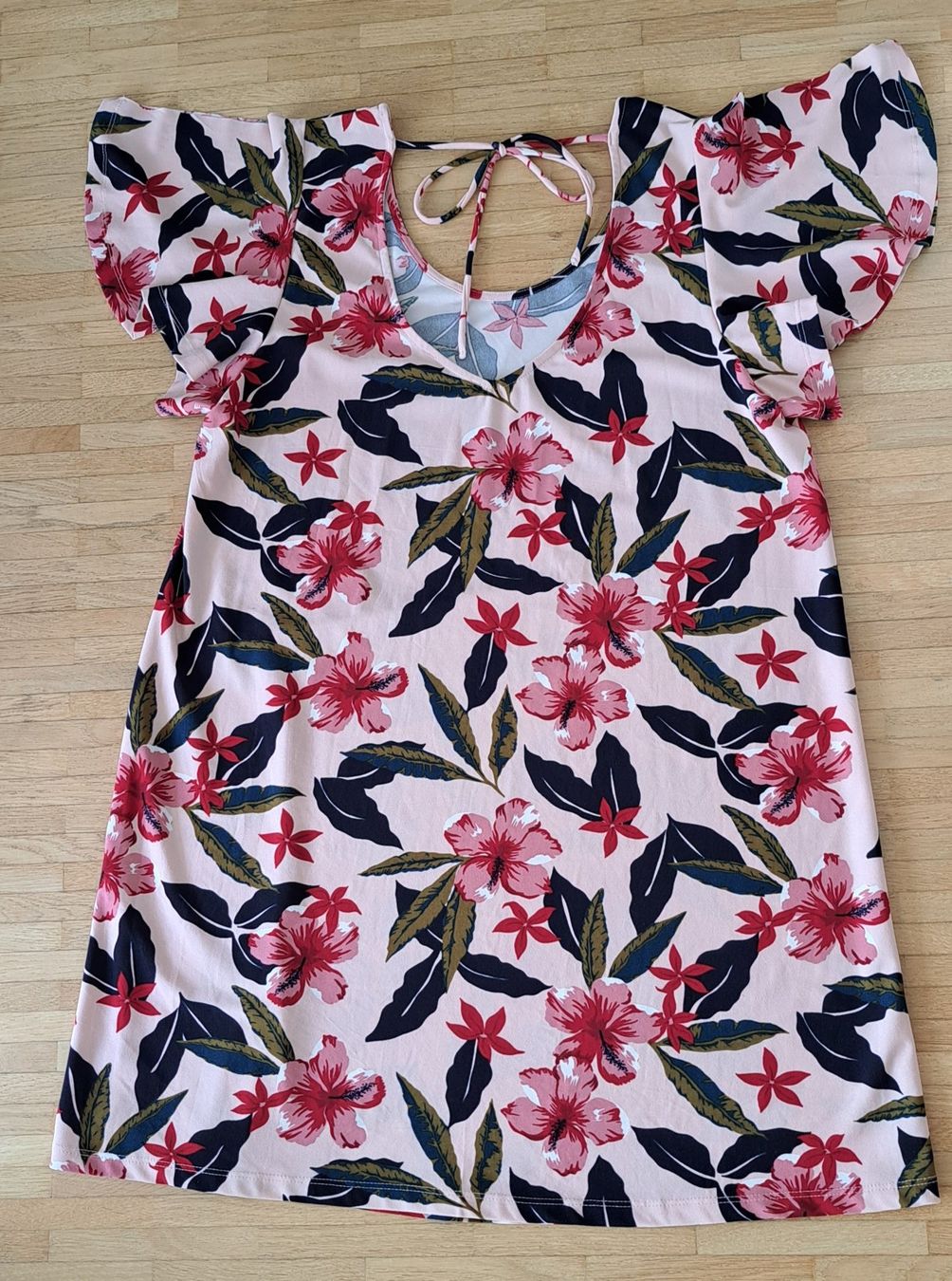 Robes: Robe fleurie style tropical – Neuf (Voir description) à Le Mont-sur-Lausanne par olatiu 3