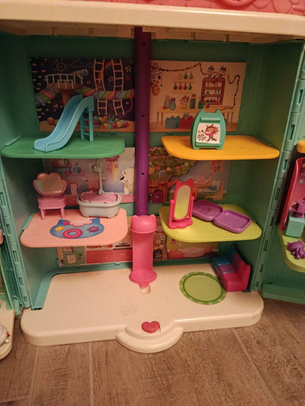 Puppenhäuser & -möbel: Gabby's Puppenhaus mit Figuren – Gebraucht aus Nürensdorf von iev_65nc 2