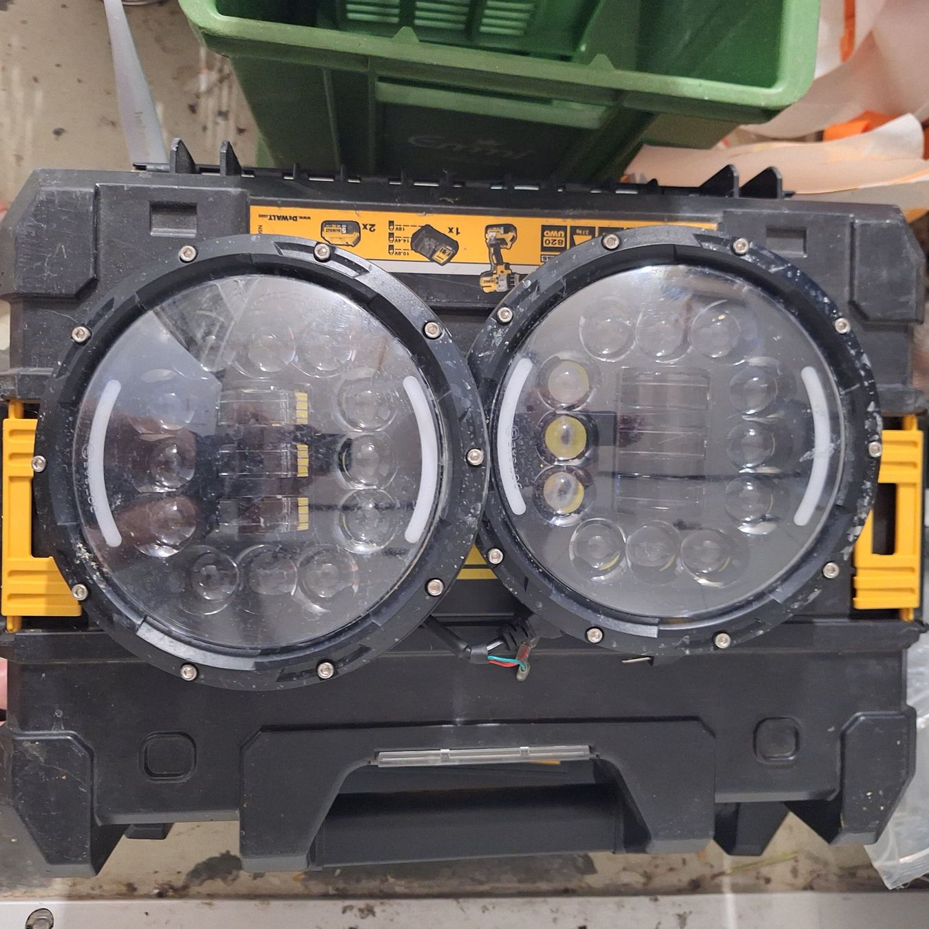 Land Rover Scheinwerfer: 7" LED Scheinwerfer ohne E Zulassung – Gebraucht aus Itingen von Samlandy