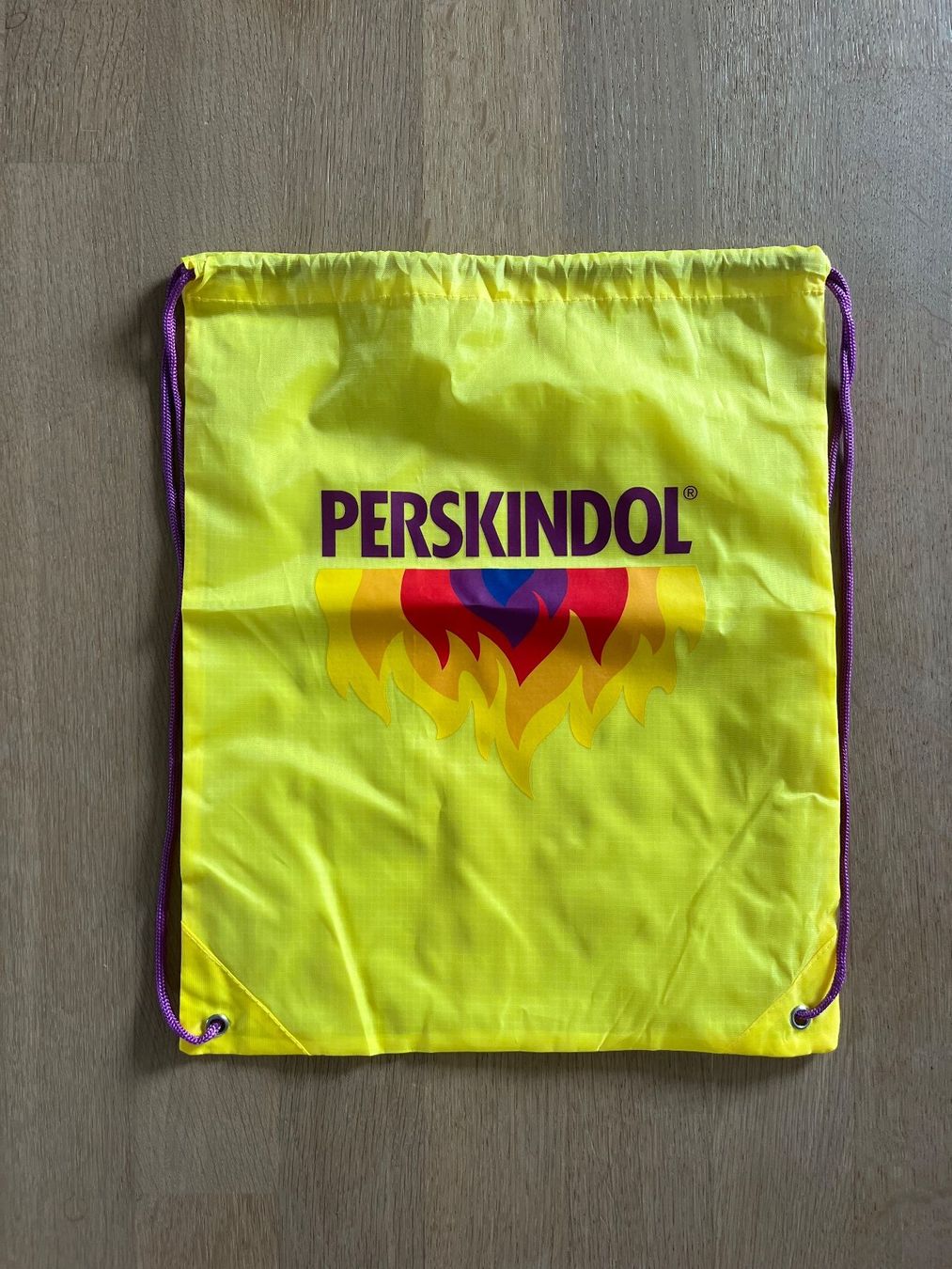 Zaini: Beutel Perskindol gelb neu – Nuovo (secondo la descrizione) da Laupen BE venduto da lee_ym6v