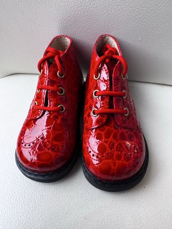Red Balducci baby shoes