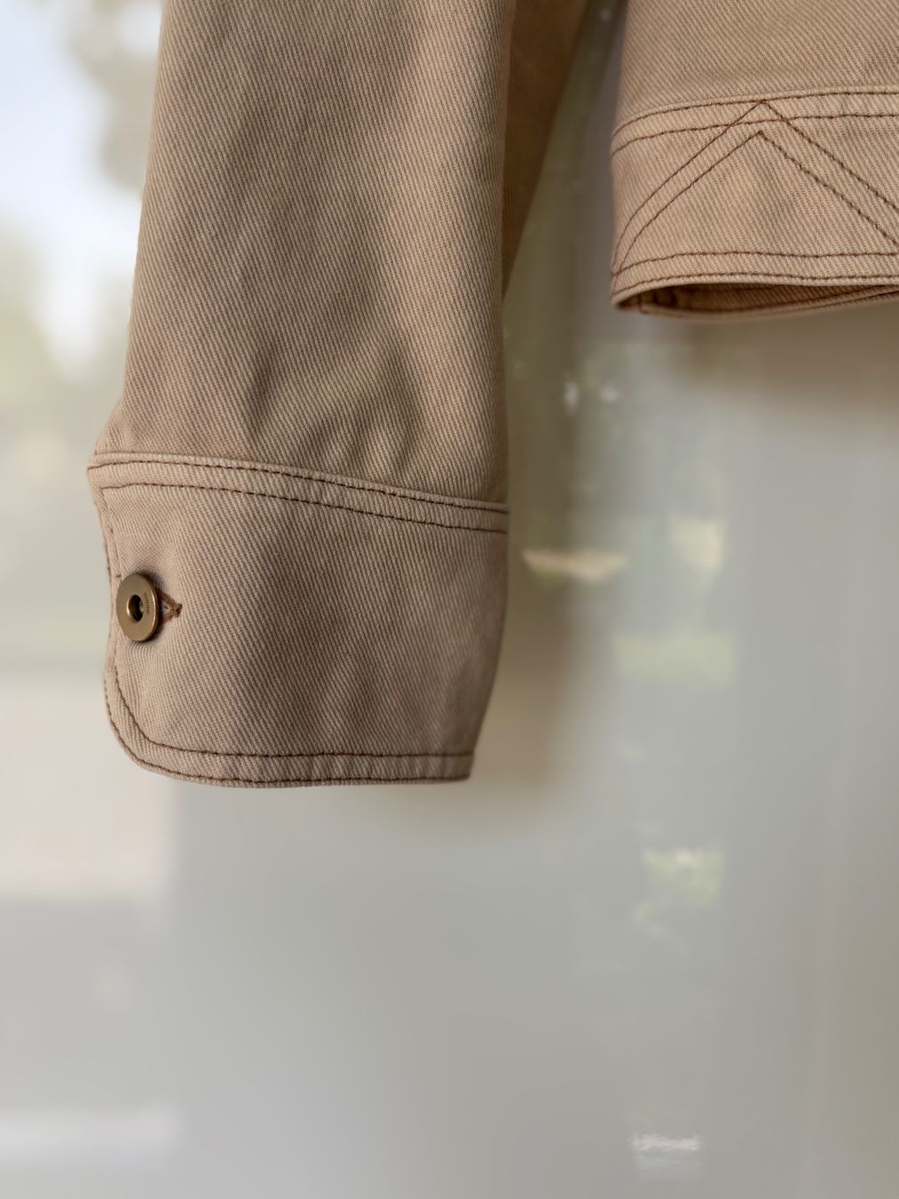 Gucci Vestes: Gucci Jeansjacke beige XS 34 – Neuf (Voir description) à Herrliberg par mayfi 3
