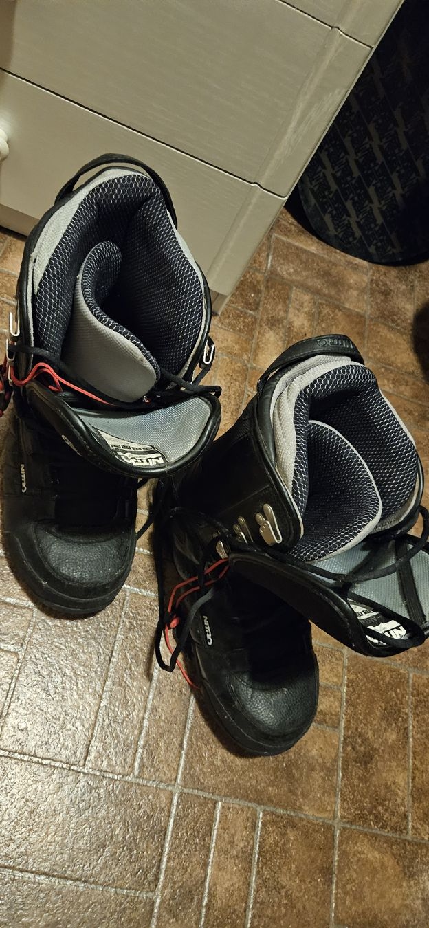 Board: Nitro Snowboard Set mit Bindung & Nitro Anthem Boots Gr. 43⅓ – Usato da Luzern venduto da fra_gvt8 4