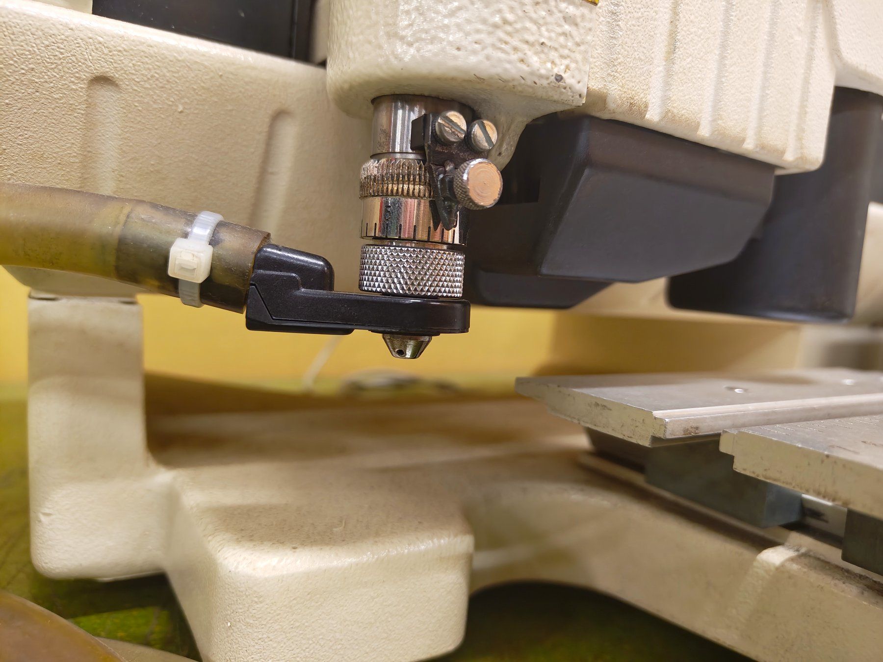 Tutte le macchine: Gravograph IS200 Graviermaschine – Difettoso da Emmenbrücke venduto da BlSi 5