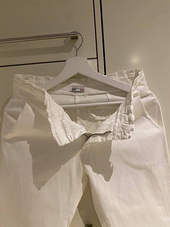 Pantaloni: Elegante weiße Sommerhos – Usato da Rorschach venduto da Lauraq12 2