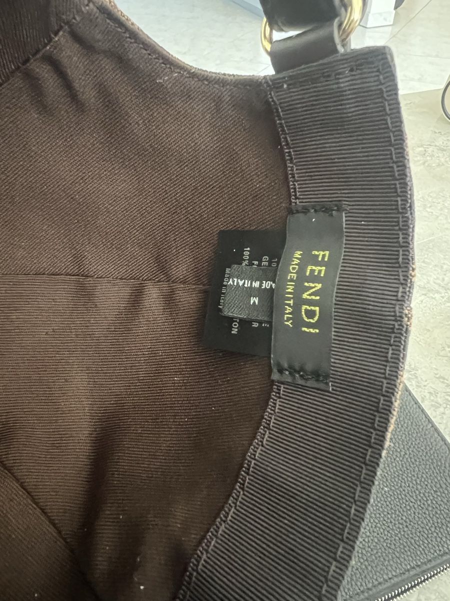 Fendi Taschen: FENDI Cap & Clutch – Set, Grösse M – Gebraucht aus Brüttisellen von AllesMoegliche24 3
