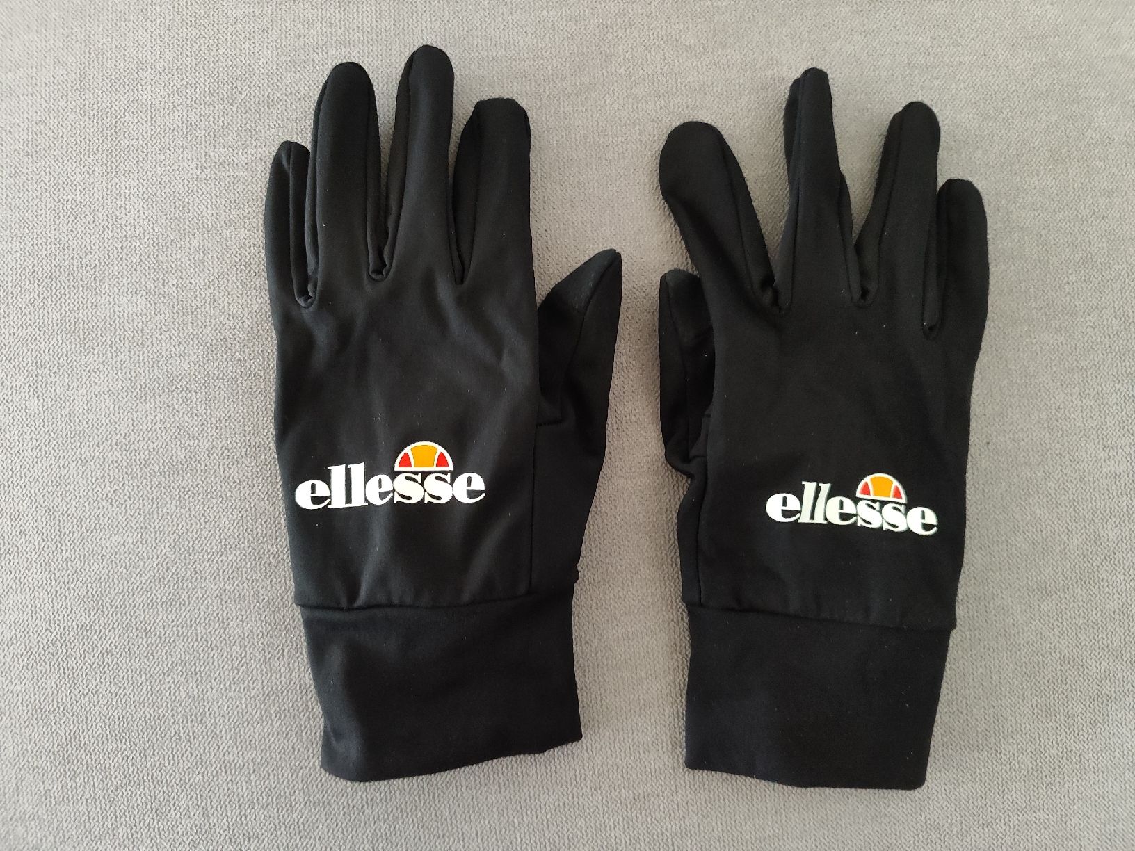 Guanti & manicotti: Gants thermo Ellesse noir – Nuovo (secondo la descrizione) da Ursy venduto da Freeman-85
