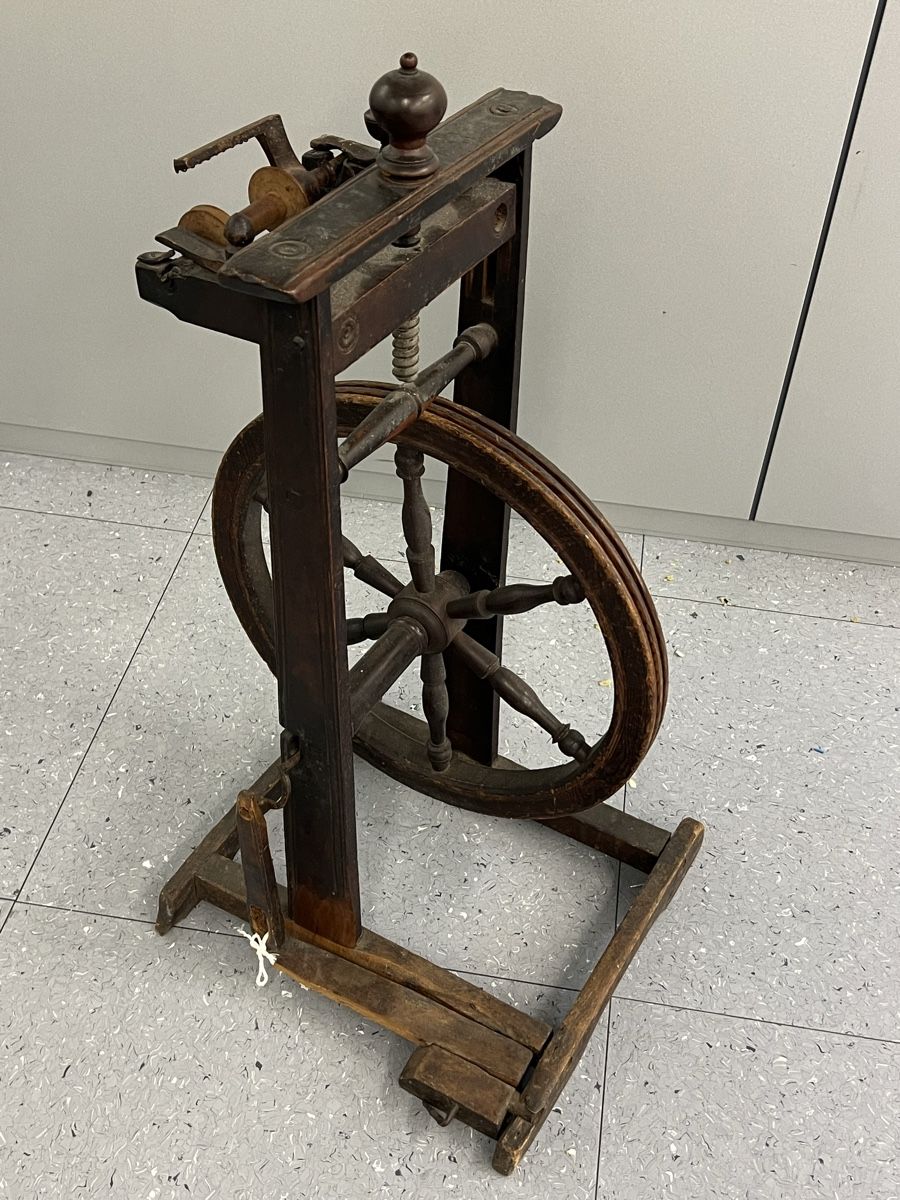 Rouets anciens: Antikes Spinnrad – D'occasion à Bülach par Buymike8 2