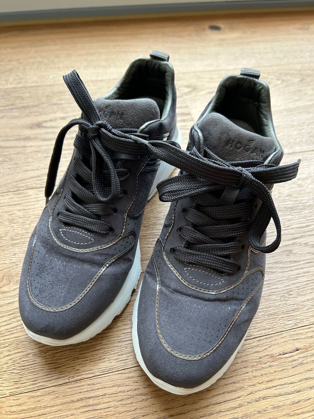 Hogan Scarpe da donna: Hogan Sneaker – Usato da Neftenbach venduto da cerbera01