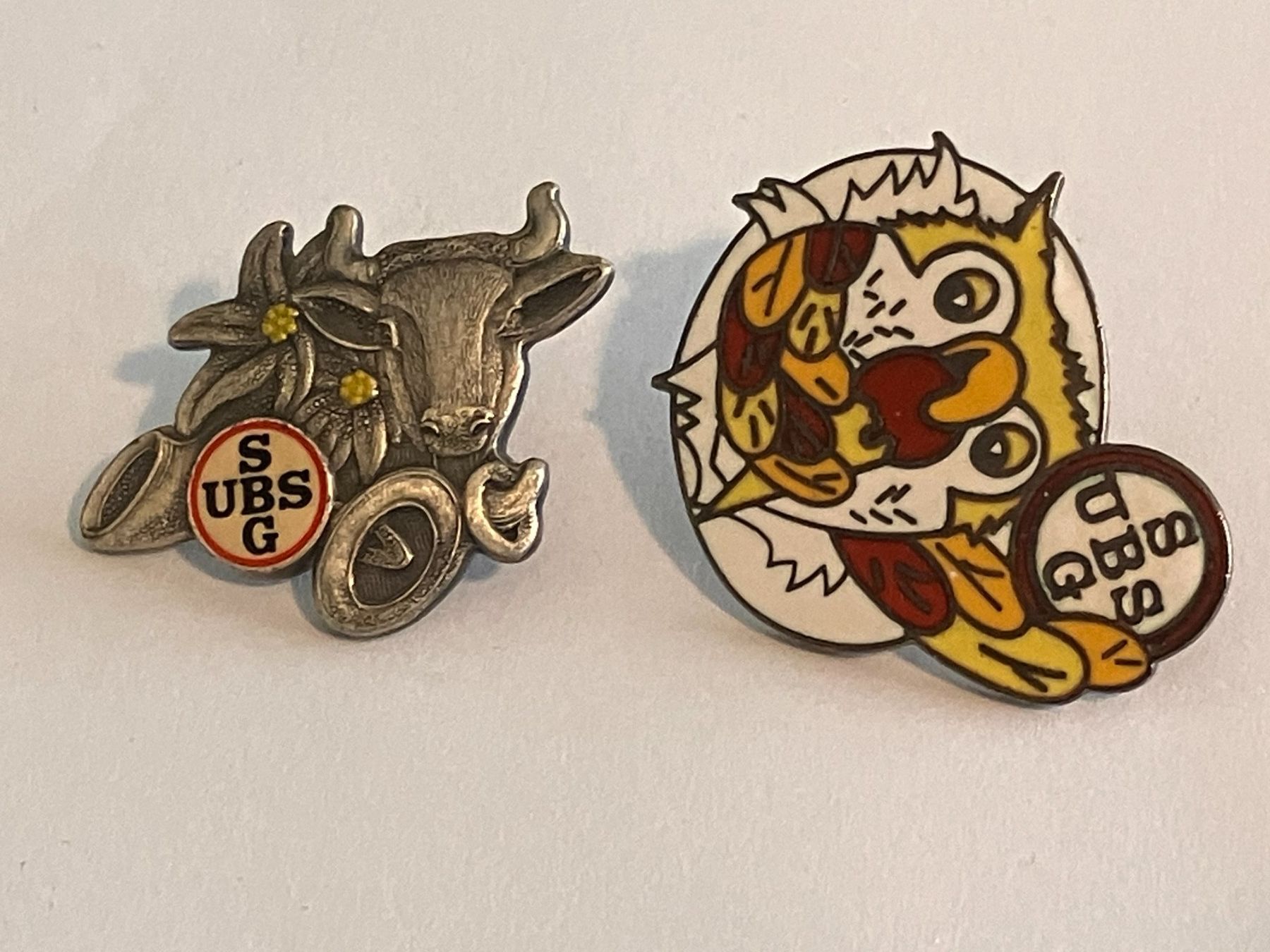 Placchette & Badge: 2 Pin UBS – Usato da Basel venduto da djwwpp