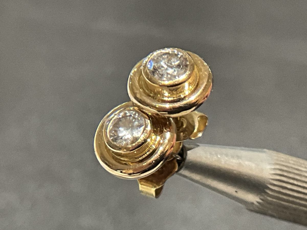 Orecchini pendenti & Orecchini a lobo: Ohrstecker Diamant 18k Gold – Usato da Schaffhausen venduto da glamour-shop