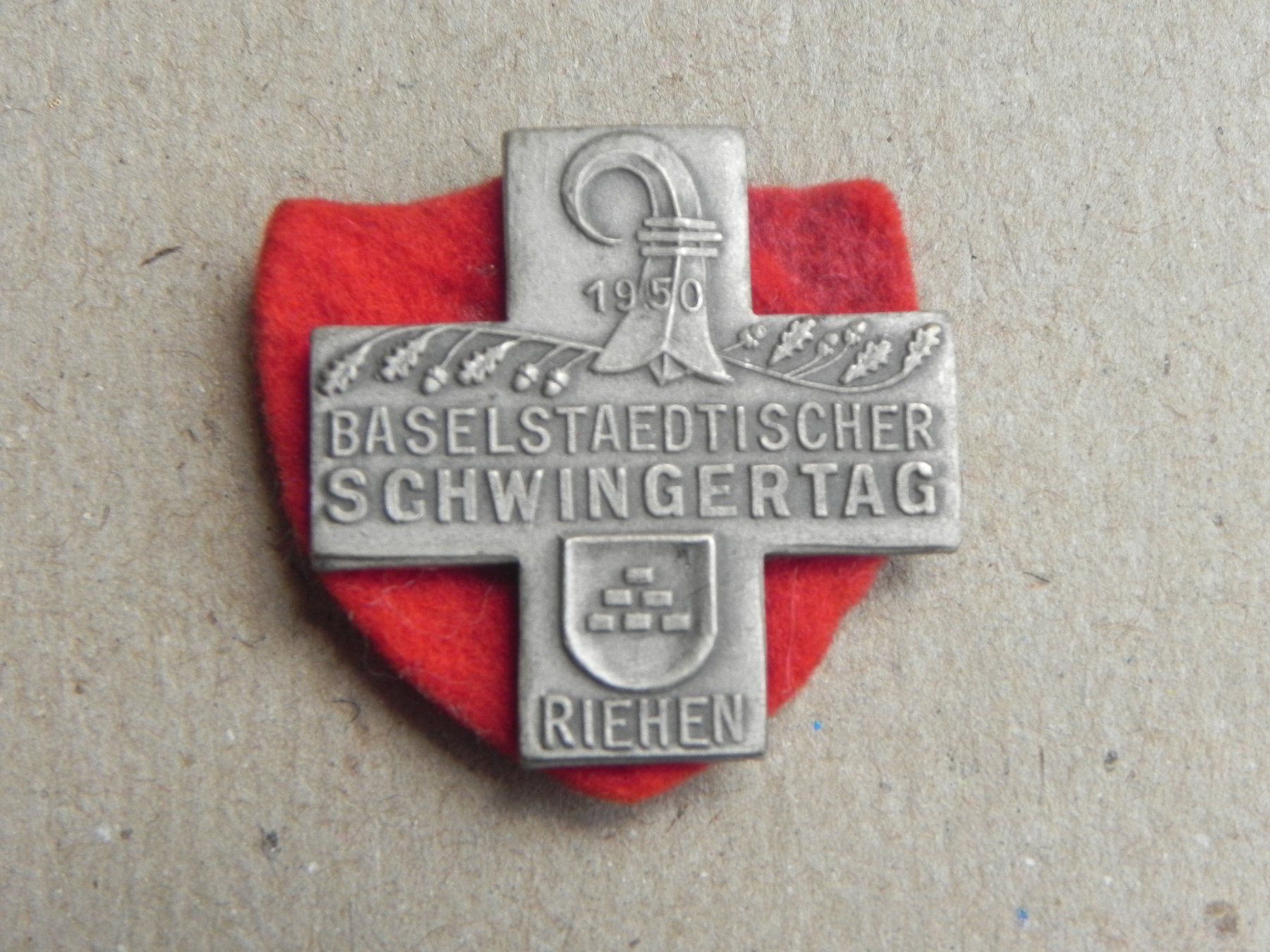 Spille & Fermagli: Abzeichen Brosche Schwingfest Schwingen Basel Riehen BS 1950 – Usato da Siebnen venduto da krimsie