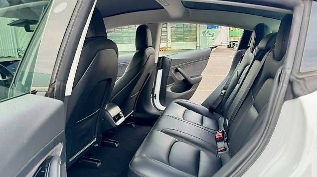 Autos: Top Zustand: Tesla Model 3 – Gebraucht aus Herzogenbuchsee von Romenski 3