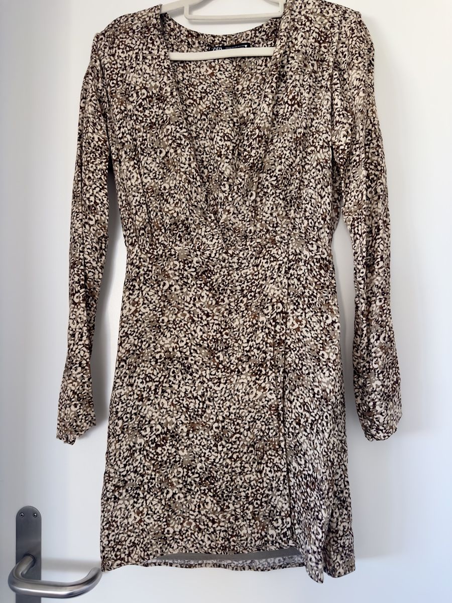 Zara Kleider: Zara Kleid, Grösse XS – Gebraucht aus Granges-Paccot von Gabizinha85
