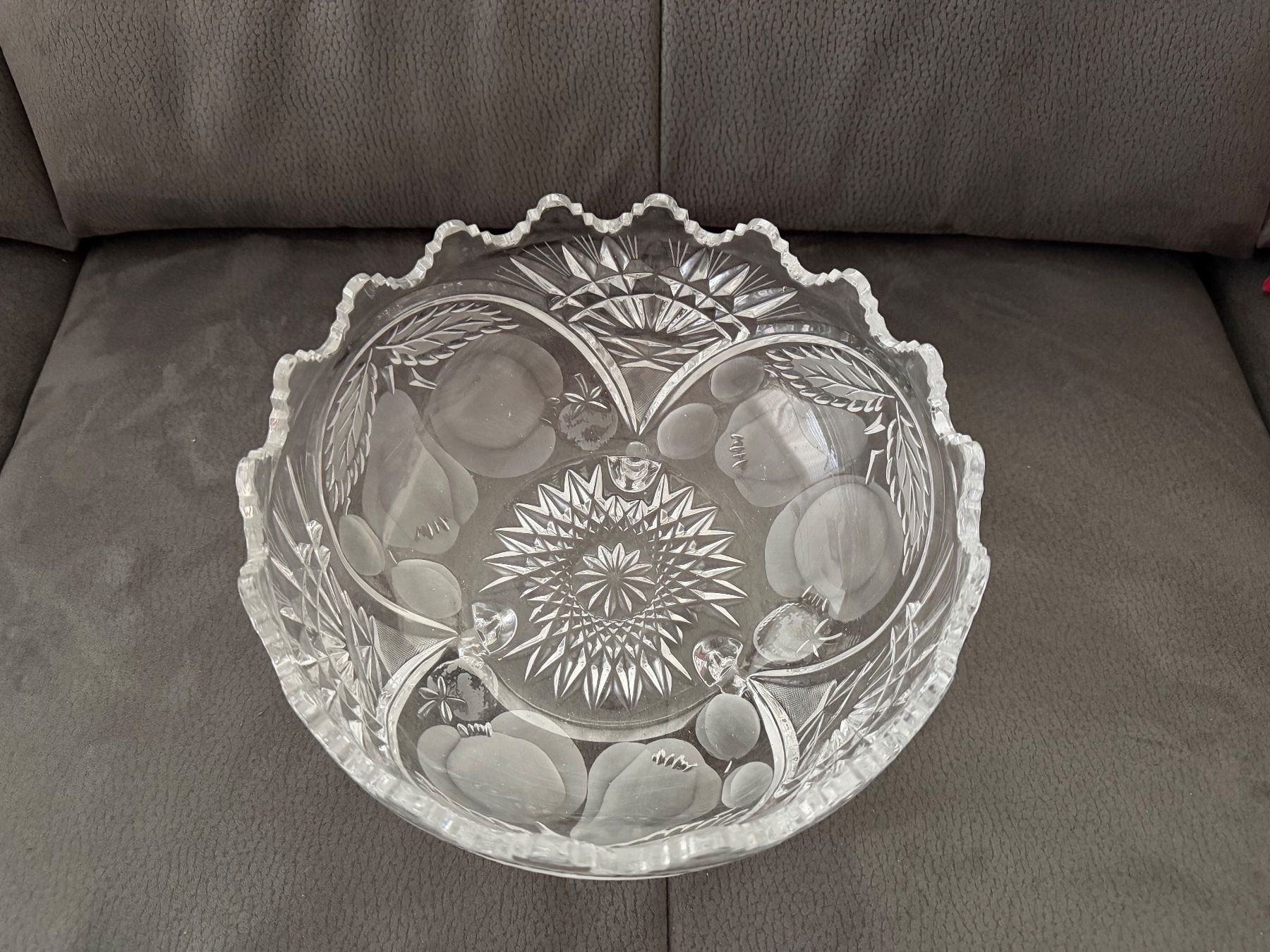 Ciotole: Glas-Schale mit 3 Füssen – Usato da Bülach venduto da Loredana13 1