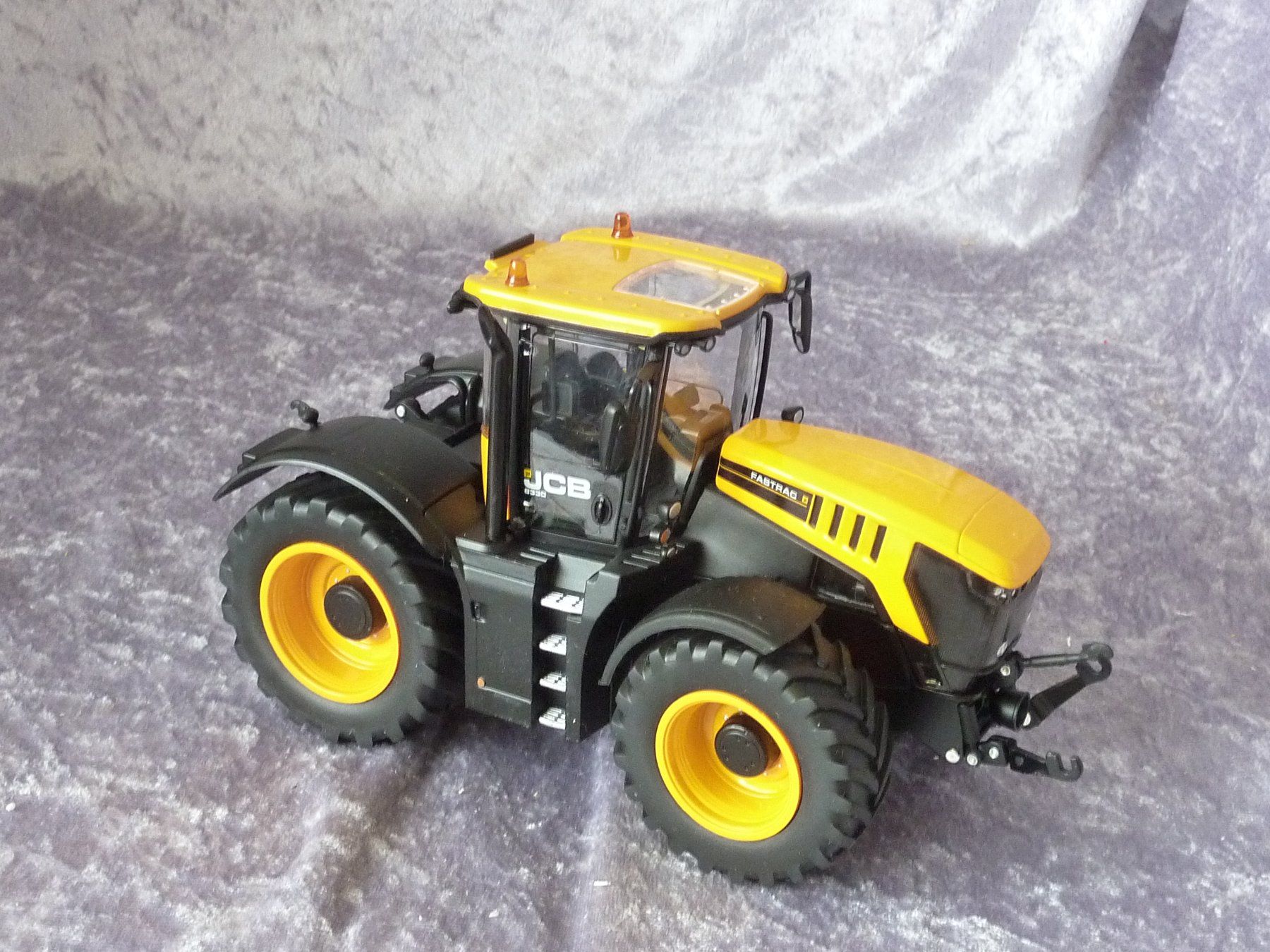 Wiking Modellbausätze & Standmodelle: JCB Fastrac 8330 1:32 – Neu (gemäss Beschreibung) aus Dürrenäsch von modellautos4you 5
