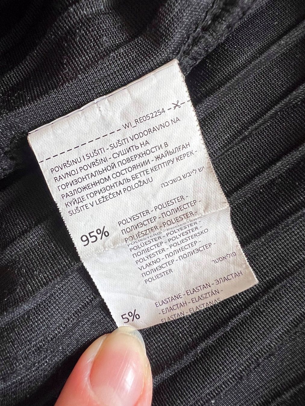 Vestiti: Schwarzes Samtkleid, ca 38 – Usato da Winterthur venduto da Ael_ 4