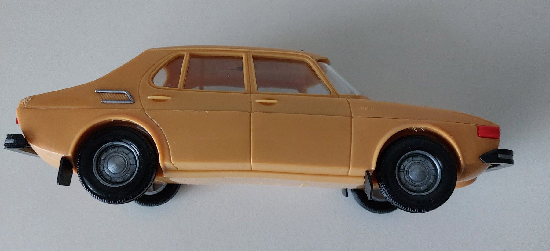Saab Modellini d'auto: SAAB 99 L Stahlberg Modell 1:20 – Usato da Schenkon venduto da TG10 7