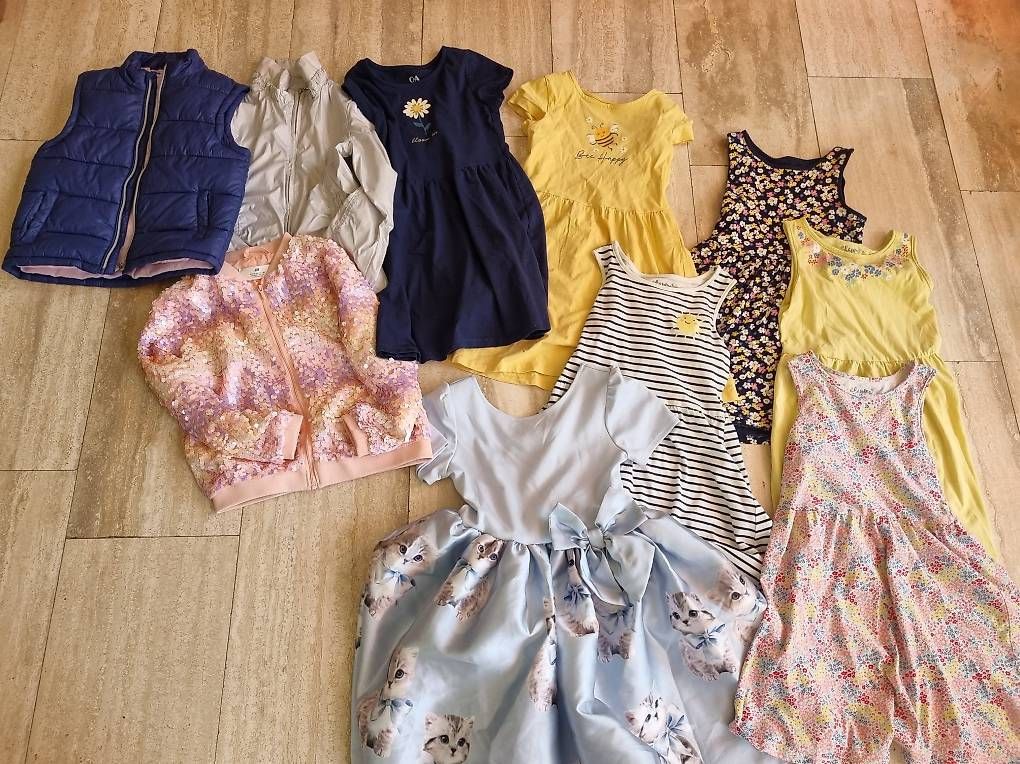 Lotti & Set di vestiti: Mädchen-Keiderpaket Sommer gr. 128 – Usato da Nänikon venduto da einhorn111