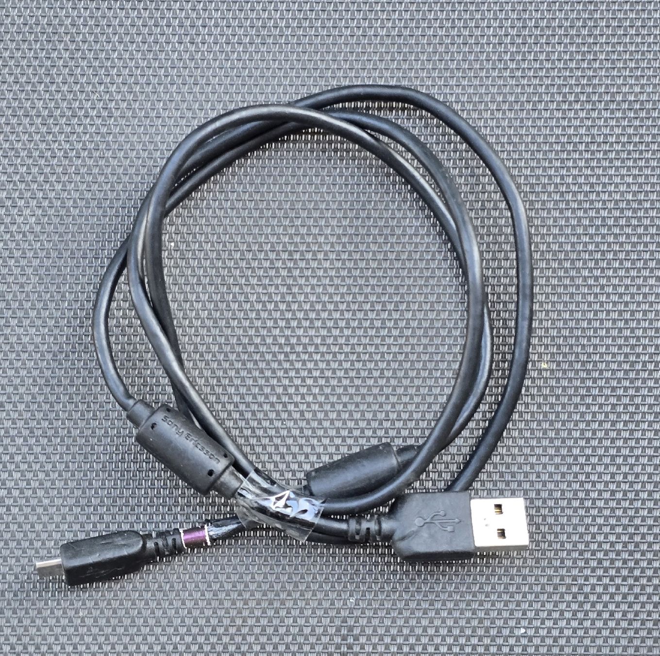 Cavi: Micro-USB Kabel 1m – Usato da Grandval venduto da Golumbus