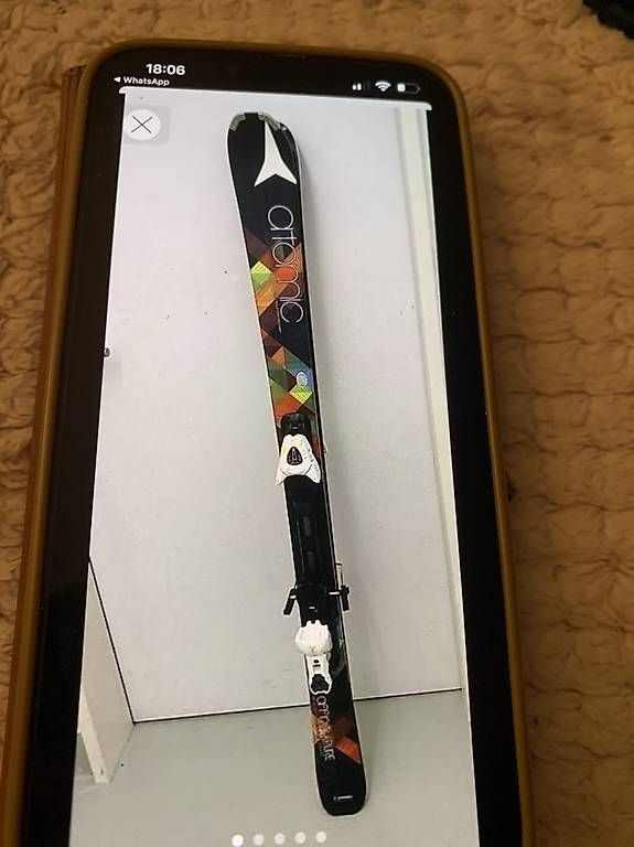 Skis: Ski Atomic Ausrüstung inkl. Alles  – Gebraucht aus Stans von Fourcats
