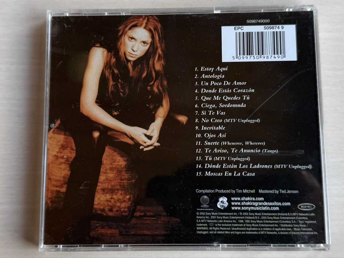 CD: Shakira - Grandes Exitos CD Album 2002 – Usato da Oberried Brienz venduto da Chyara 1