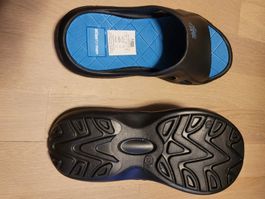 bequeme Kunststoffsandalen, Grösse 45, unbenutzt