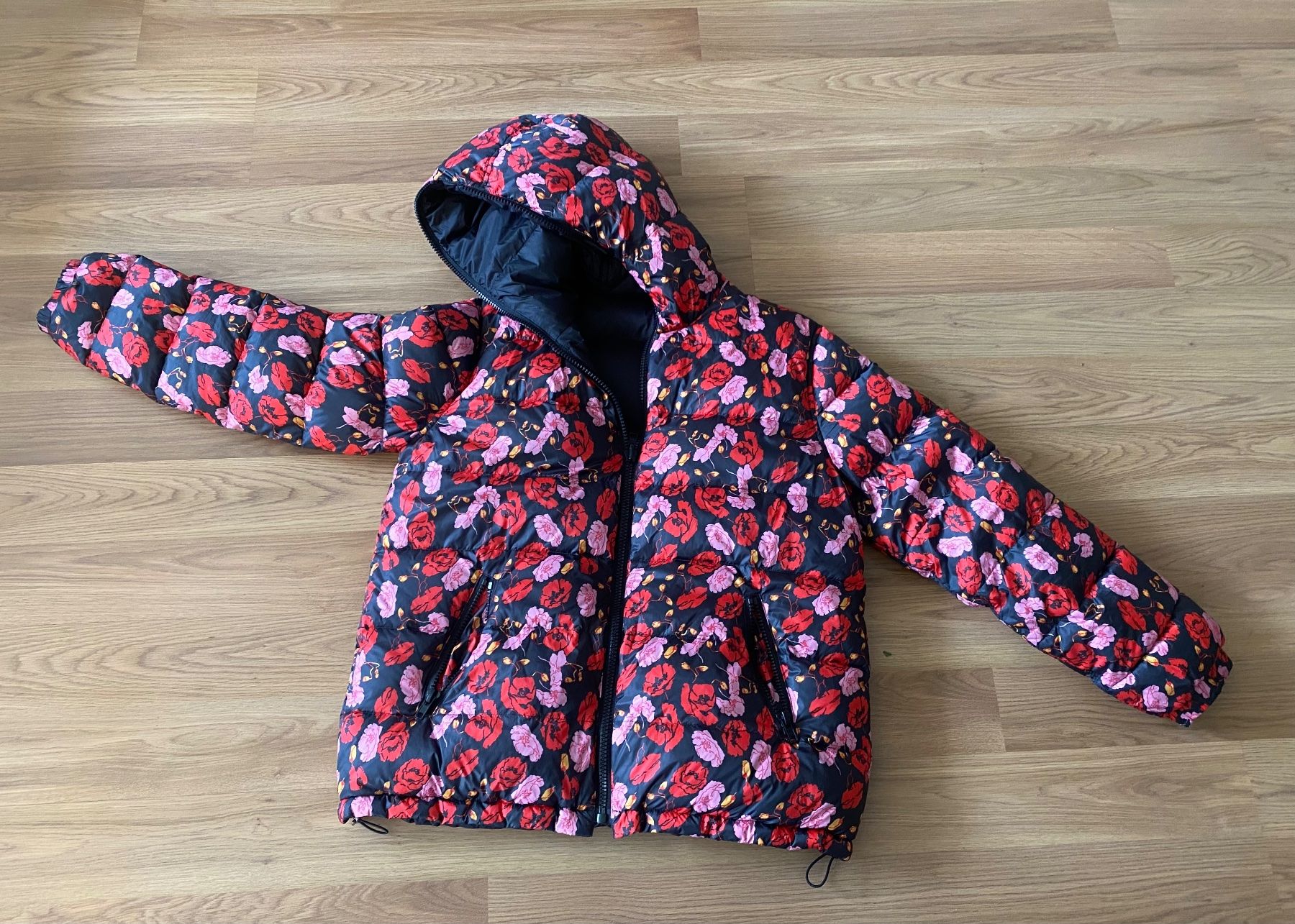 Globus Jacken: Damen-Globus-Daunenjacke mit Blumenmuster, doubleface – Gebraucht aus Winterthur von Madrisa2008