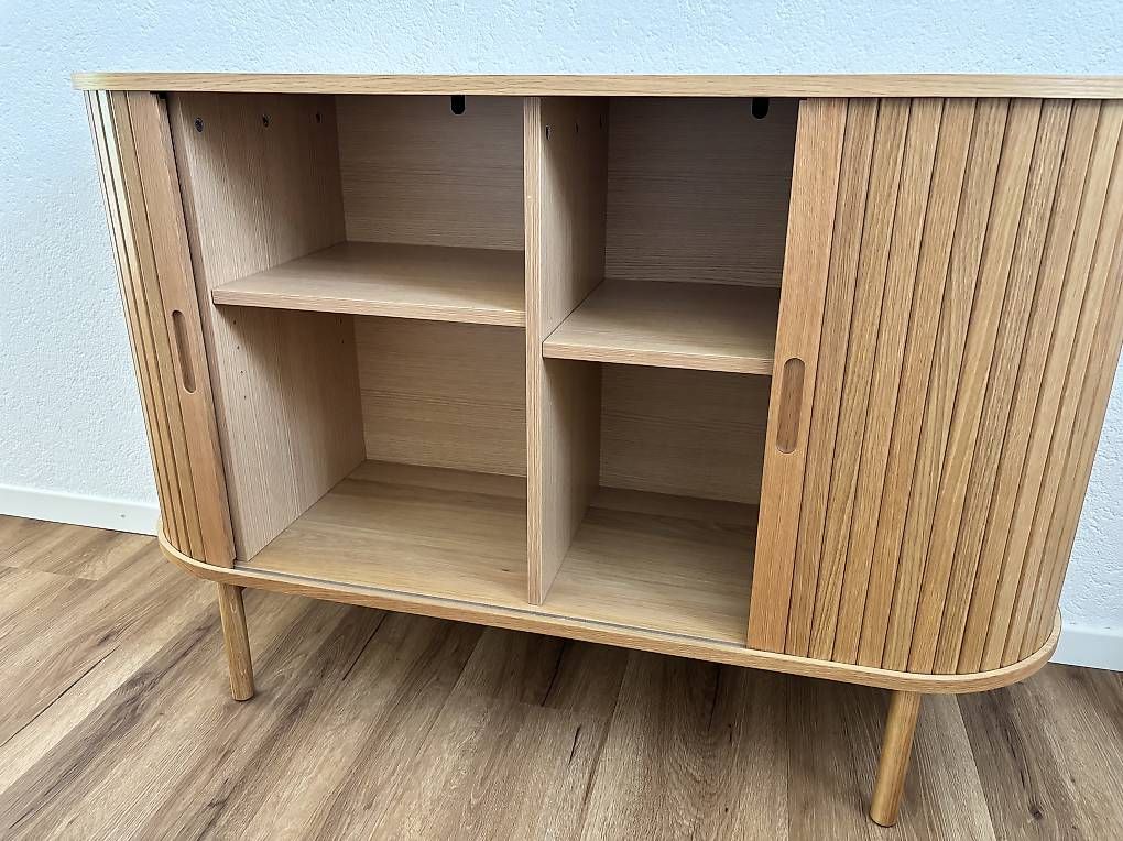 Jysk Cassettiere: Sideboard Eiche teilmassiv wie neu – Usato da Deitingen venduto da neroasdf 2